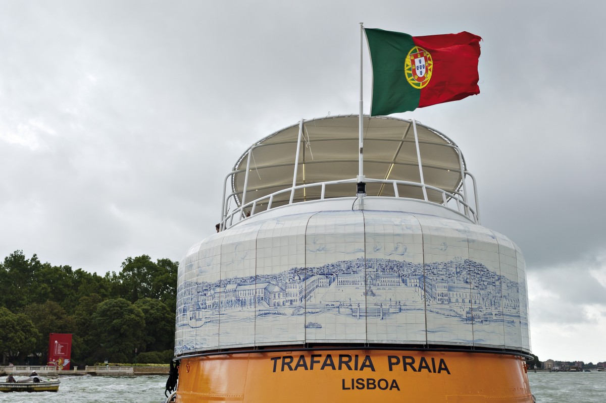 tezturas-trafaria-praia-joana-vasconcelos