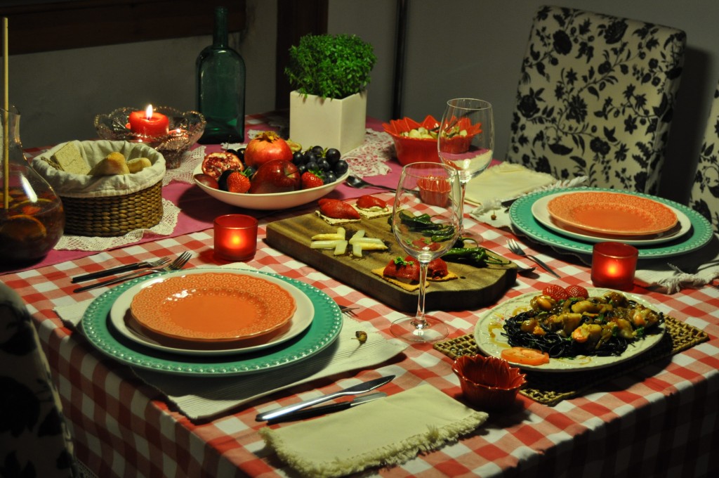 mesa de jantar afrodisíaco decorada 
